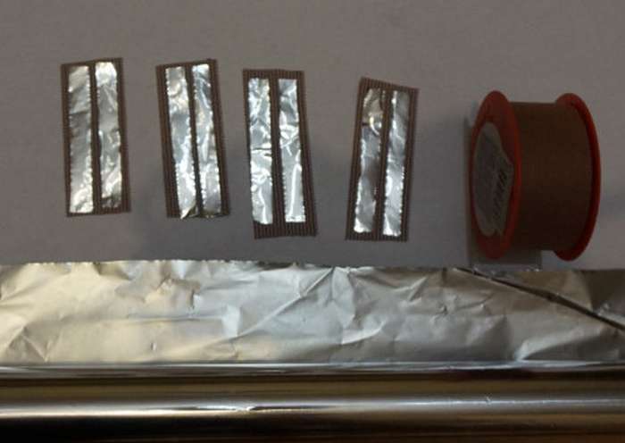 Методы лечения алюминиевой фольгой и серебряными мостиками