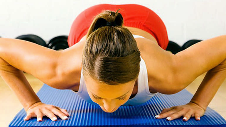 Упражнения для укрепления спины и рук