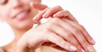 Проверенные способы, как отбелить руки, ногти и волосы на руках в домашних условиях