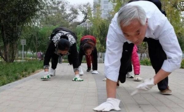 Китайская ходьба: какие упражнения помогут при болях в спине и ногах